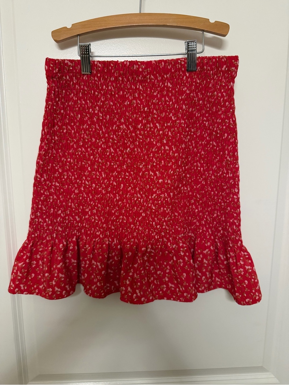NWT Lily Rose Red Floral Smocked Mini Skirt - Size